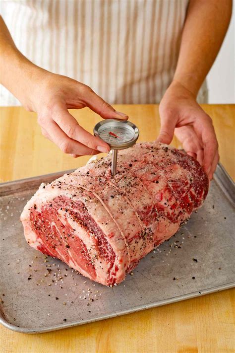 How is prime rib supposed to be cooked?